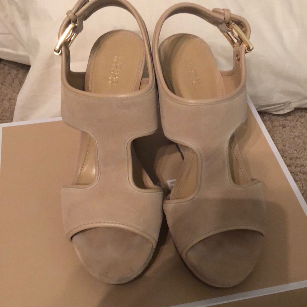 Michael Kors Gillian Wedge Suede Size 7